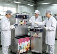 Commerciële soft-icecreammachine van roestvrij staal, 3 smaken, mix smaak mogelijk, optioneel voor aanrecht of vloer.