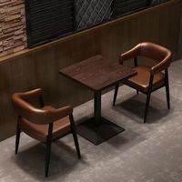 Combinaison de chaises et tables de restaurant vintage Mobilier de restaurant industriel commercial Sièges de stand en cuir