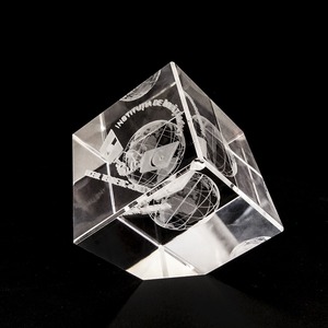 Danh dự của tinh thể pha lê Cube chặn giấy tùy chỉnh 3D logo laser Kinh doanh Quà Tặng văn phòng bàn trang trí tay thủ công chặn giấy - Product Image 4