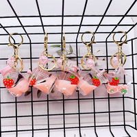 Populaire en plastique acrylique mignon lait thé tasse porte-clés flottant liquide bouteille porte-clés personnalisé