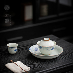 ชุดกาน้ำชา Gaiwan ลายดอกโบตั๋นสีน้ำเงินขาว วาดด้วยมือ พร้อมถ้วยชาแบบมีฝาปิด ทนความร้อน สำหรับชงชา - Product Image 1