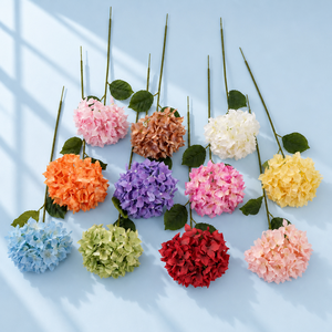 Fleurs d'hortensia artificielles avec feuilles pour la décoration de table de mariage - Product Image 2