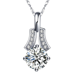 Collana con Pendente di Diamanti Taglio Brillante Rotondo in Argento, Gioiello Classico da Donna - Product Image 1