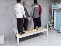 Lits superposés en acier épais de qualité commerciale avec échelle, pour école, hôtel, lits superposés en métal démontables avec matelas