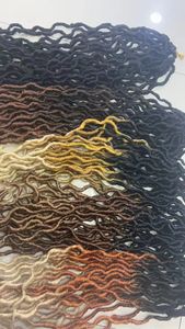 Cabello suave de ganchillo de 22 pulgadas Pre Looped 6 paquetes Faux Locs Trenzas de ganchillo Curly Ondulado Diosa Locs para cabello de mariposa Locs - Product Image 2