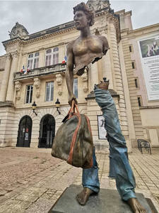 Figura de Bronce del Viajero, Tamaño Real, Estatua Abstracta de <span class=keywords><strong>Bruno</strong></span>, en Oferta - Product Image 2