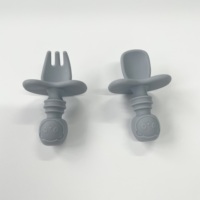 Lot de 6 assiettes antidérapantes en silicone à ventouse, assiettes à compartiments avec cuillère et fourchette pour enfants, accessoires de repas pour bébés