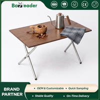 Table de camping pliable portable en bois de bambou, compacte et légère, pour une utilisation en plein air avec des embouts antidérapants