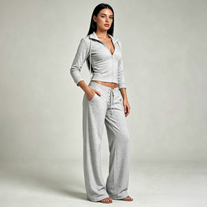 Ensemble de survêtement deux pièces personnalisé pour femme, avec veste à demi-zip à manches longues et pantalon de survêtement, tenue décontractée et sportive - Product Image 3