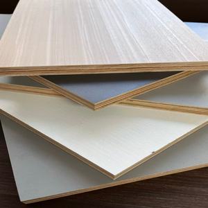 ألواح خشب رقائقي عالي الجودة مقاوم للرطوبة بسمك 18 مم، معيار E0، للديكور الحديث، مغطى بقشرة البتولا من الجانبين، WBP - Product Image 4