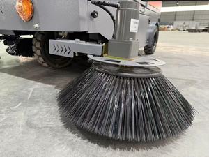 Nueva barredora aspiradora eléctrica autopropulsada para limpieza de calles con batería de 48V y motor de 1500W - Product Image 6