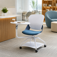 Chaise de formation pivotante mobile BIFMA avec tablette d'écriture, coussin en tissu et étagère de rangement pour salle de classe et salle de conférence