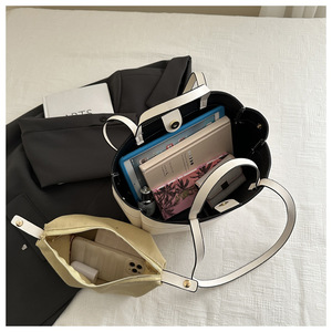 Set 2 in 1 Nuova Borsa a Mano da Donna di Grande Capacità, Vendita all'Ingrosso Transfrontaliera, Chiusura Aperta in Poliestere per Suocere - Product Image 6