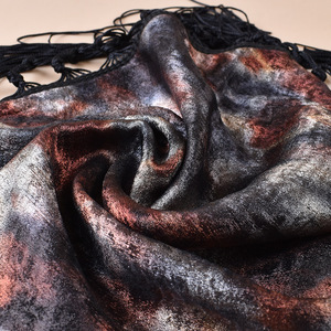 Nuovo Sciarpa Triangolare da <span class=keywords><strong>Donna</strong></span> con Stampa Leopardata Retrò, Sciarpa Parasole in Poliestere per Viaggi - Vendita all'Ingrosso Diretta dalla Fabbrica - Product Image 3