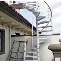 Escalier en colimaçon moderne en acier inoxydable pour villa, intérieur et extérieur : la beauté rencontre la fonctionnalité