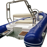 Zodiac 16, bateau pneumatique sportif léger, écologique, stable, 6 places, haute vitesse, ponton rigide, activités nautiques