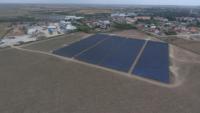 Système solaire sur réseau 60kw 80kw 100kw 200kw onduleur triphasé Deye lié au réseau solution tout-en-un prix des systèmes photovoltaïques