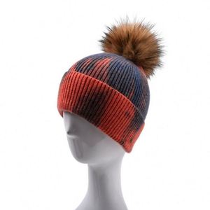 Chapeau d'hiver en acrylique tricoté personnalisé avec broderie 3D, unisexe, avec pompon - Product Image 6