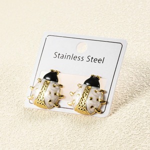 1 par de encantadores pendientes chapados en oro con forma de mariquita, pendientes de acero inoxidable con forma de escarabajo para mujeres y niñas, regalos de joyería de moda resistentes al agua - Product Image 4