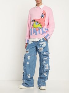 Pull-over tricoté pour hommes avec logo personnalisé OEM & ODM Pull en jacquard à manches longues et col rond de personnages de dessins animés en rose - Product Image 2