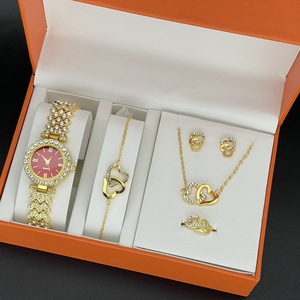 Montres-bracelets de luxe pour femmes NYY, lot de 6, avec strass, style décontracté et professionnel, cadran en verre, boîte de présentation - Product Image 4