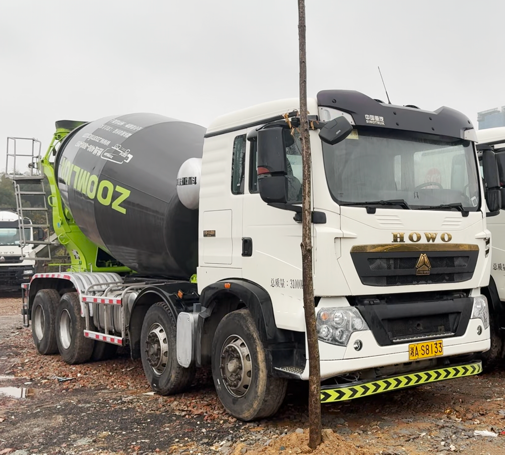 Zoomlion Mixer Trucks - Durable, Efficient Concrete Movers