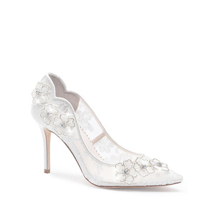 Pumps in microfibra con tacchi alti <span class=keywords><strong>bianchi</strong></span> personalizzati 2024 estate con tacchi a <span class=keywords><strong>spillo</strong></span> con decorazione floreale <span class=keywords><strong>e</strong></span> stile punta punta - Product Image 2