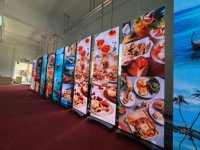 Modules commerciaux d'intérieur portatifs d'affichage à LED 1.5mm SMD pour l'affiche du plancher LED de support de centre commercial de magasin