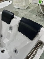 Baignoire spa à remous HG Modern 71 pouces pour 2 personnes, douche intégrée, baignoire de massage autoportante avec main courante de sécurité en acier inoxydable