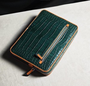 Pochette artisanale moderne de luxe en cuir d'alligator véritable – Pochette homme haut de gamme pour anniversaire - Product Image 1