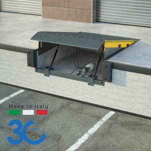 Rampa Electrohidráulica de Acero con Borde Curvo BAG-P250B.6T, 6000-9000 kg, Plegable, Económica - Product Image 1