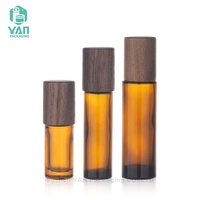 YAN kemasan Mini botol Roll kaca Amber 5ml 10ml 15ml mewah kosong dengan tutup kenari grosir untuk parfum & minyak esensial