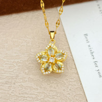Nouveau Collier Pendentif Fleur Rotative en Métal Plaqué Or 18 carats avec Zircon Incrusté pour Femme, Idéal pour le Quotidien et les Tenues Décontractées