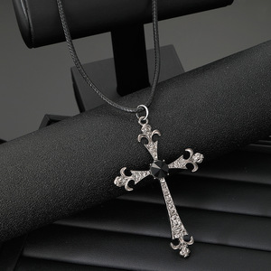 Collier Croix Gothique en Alliage de Zinc avec Pendentif Pierre Noire, Chaîne de Pull Unisexe, Accessoire Automne Hiver - Product Image 3