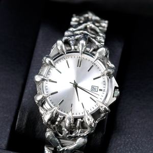 Relojes Góticos de Cuarzo Alabastro con Logotipo Personalizado al por Mayor, Reloj Único con Movimiento Japonés MIYOTA, Esfera de Acero Inoxidable con Diseño de Garra - Product Image 1