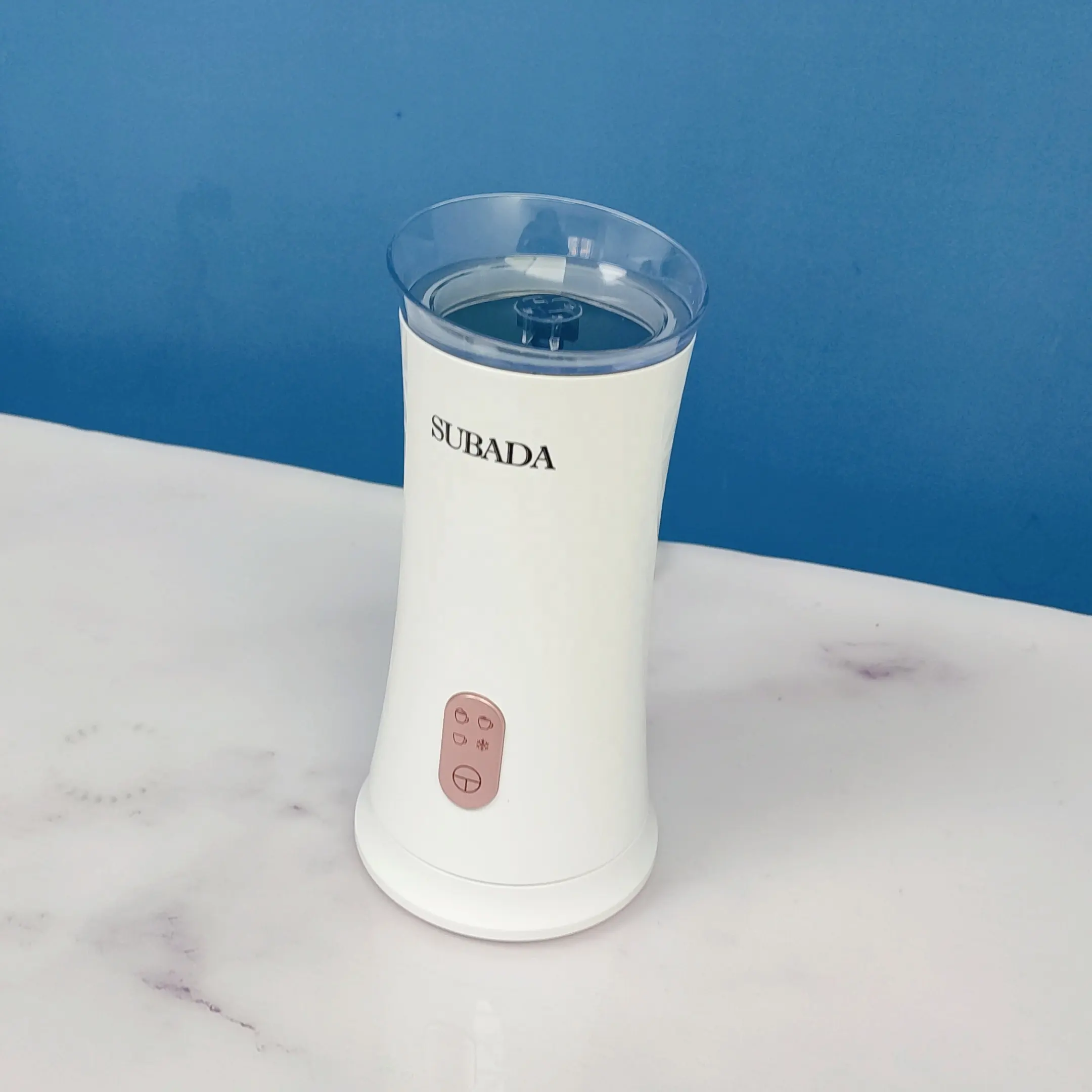 最高の新製品自動ミルクヒーターコーヒーフォームマシン4-in-1電気ミルク泡立て器と熱泡立て器