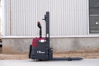 Chariot élévateur électrique Solreign CDD avec rotateur de fûts, empileur, élévateur réglable, capacité de 500 kg, batterie lithium-ion, hauteur de levage de 6 m