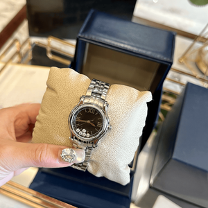 Reloj de Acero Inoxidable para Mujer con Esfera Negra y Detalles de Diamantes Flotantes en la Correa Chopards - Product Image 3