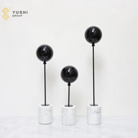 YUSHI Décoration d'intérieur moderne, Ornement de boule en métal de luxe au design marbre calcite, style européen simple, finition vieillie, pour hôtel élégant