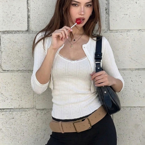 Chemisier blanc ajusté pour femme avec dentelle, manches 3/4, haut décontracté et doux pour le bureau au quotidien - Product Image 2