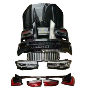 El <span class=keywords><strong>BMW</strong></span> Serie 7 G12 Sedán ha sido actualizado al modelo M760li, con un exterior más dinámico y un nuevo kit de parachoques. - Product Image 2