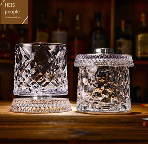 Vaso de Whisky Luminoso Giratorio con Función de Descompresión, Diseño Retro de Lujo Ligero para Whisky y Cerveza - Product Image 5