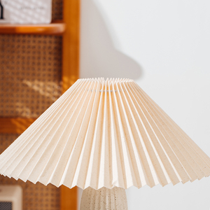 Phong cách Bắc Âu trang trí xếp li vải Đèn bàn phòng ngủ khách sạn đầu giường hiện đại <span class=keywords><strong>LED</strong></span> gốm Đèn bàn - Product Image 4