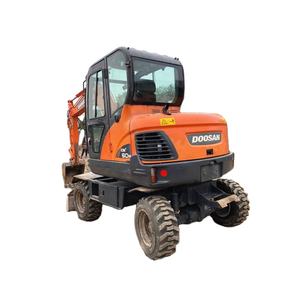 Maquinaria de construcción usada de segunda mano Doosan Dx60W excavadora de ruedas 6 Ton Mini excavadora pequeña - Product Image 1