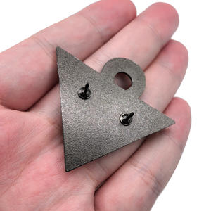 หมุดสัญลักษณ์โลหะสำหรับตกแต่งกระเป๋าเป้สะพายหลังผ้าดีไซน์ใหม่5ซม. คุณภาพสูงเกม yugi-Oh ทองสหัสวรรษ - Product Image 3