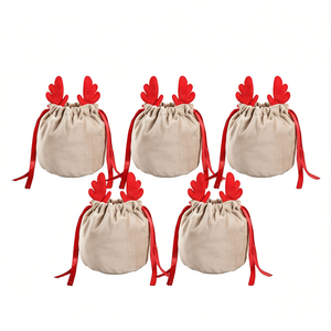 ถุงขนมกำมะหยี่คริสต์มาสพร้อมเชือกผูกและเขากวางสีแดง 5 ชิ้น ถุงของขวัญสำหรับงานปาร์ตี้และของขวัญวันหยุดและขนม - Product Image 1