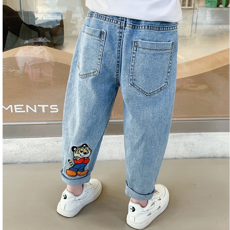 Embroidered tiger pattern pants