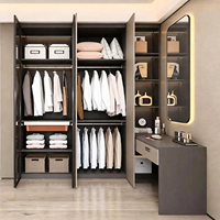 Système de dressing de luxe moderne sur mesure avec table de chevet flottante et éclairage LED, pour villa, appartement et mobilier de maison complète
