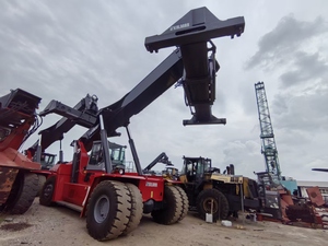 รถยกตู้คอนเทนเนอร์มือสอง Kalmar รุ่น Reach Stacker บำรุงรักษาง่าย พร้อมใช้งานสำหรับคลังสินค้าในท่าเรือ มีสินค้าในสต็อก - Product Image 3