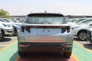 Bajo kilometraje de lujo usado HYUNDAITUCSON 2.0L FWD SUV <span class=keywords><strong>2023</strong></span> PLATA - Product Image 5